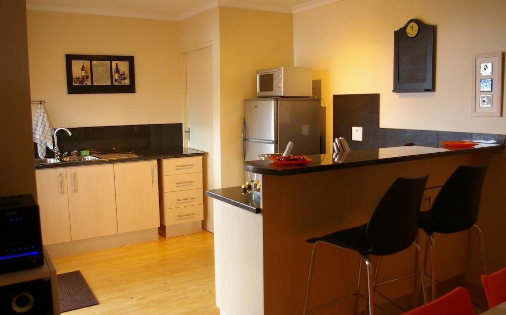 Oyster Kaya At Oyster Bay Apartment Room photo